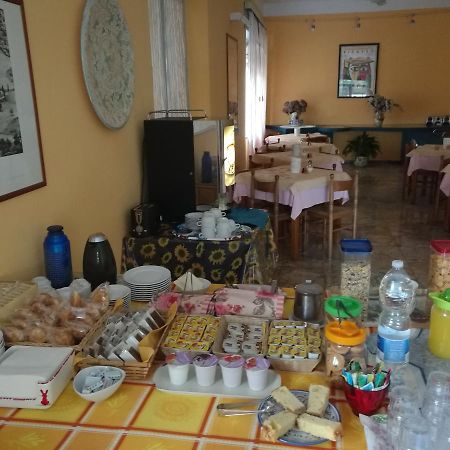Hotel Conchiglia Монтекатини Терме Екстериор снимка