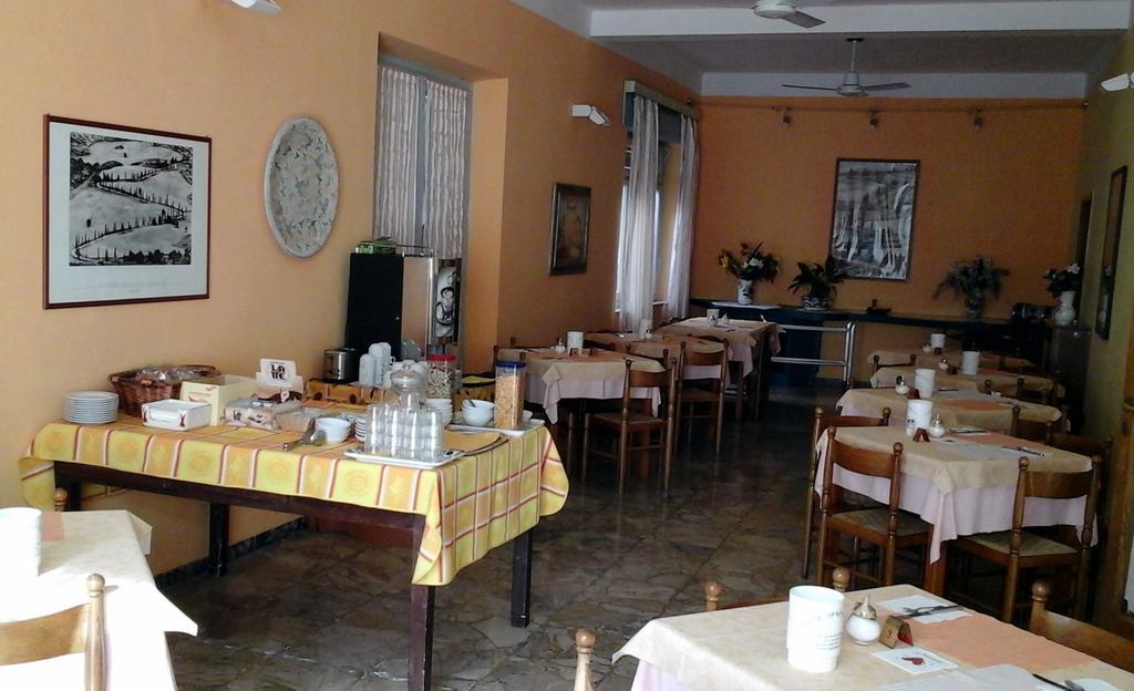 Hotel Conchiglia Монтекатини Терме Екстериор снимка