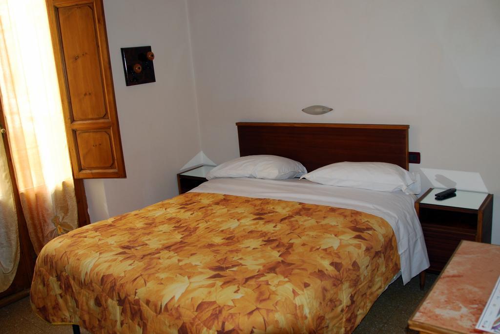 Hotel Conchiglia Монтекатини Терме Екстериор снимка